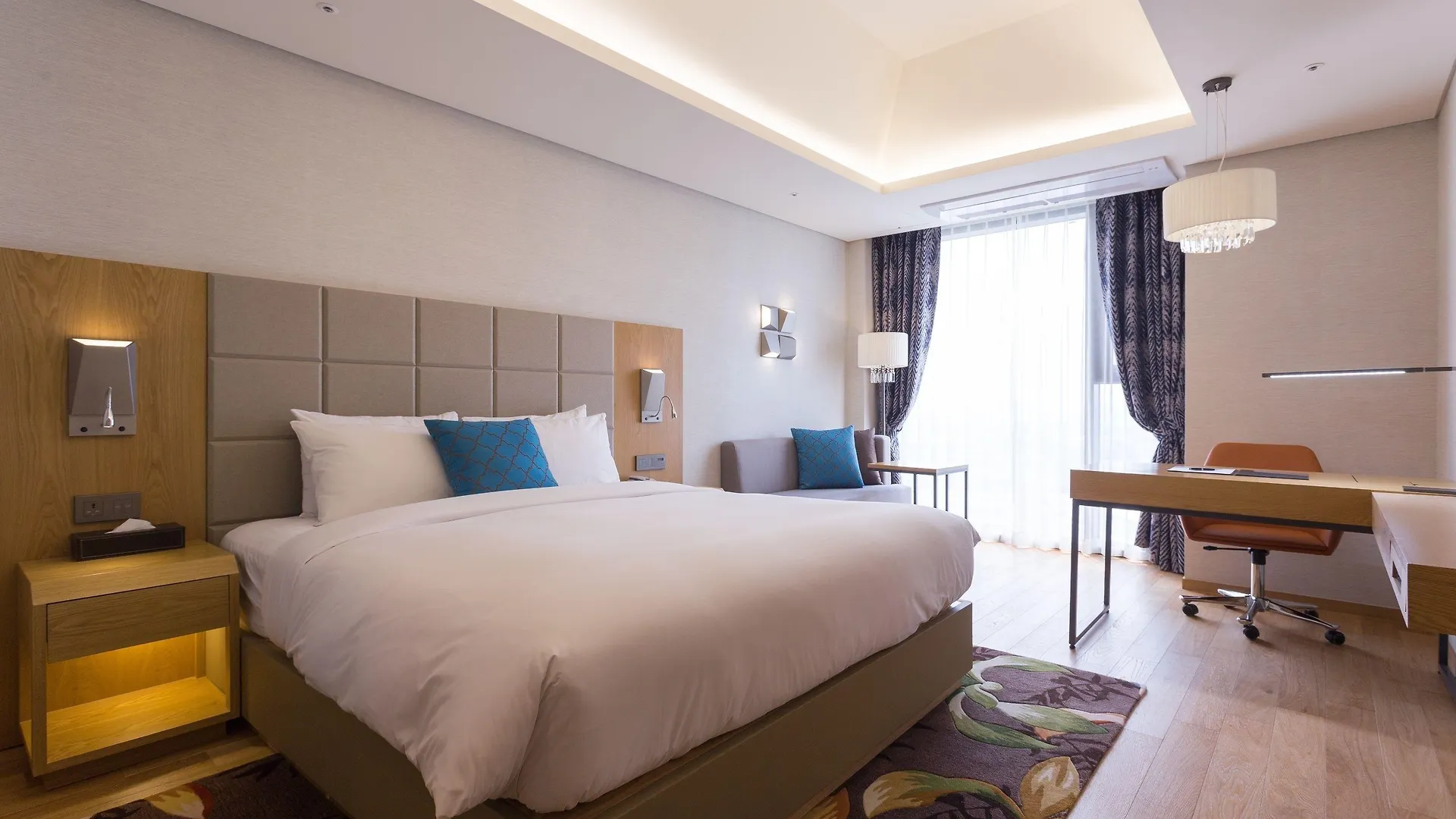 Charis Hotel Incheon 3*,