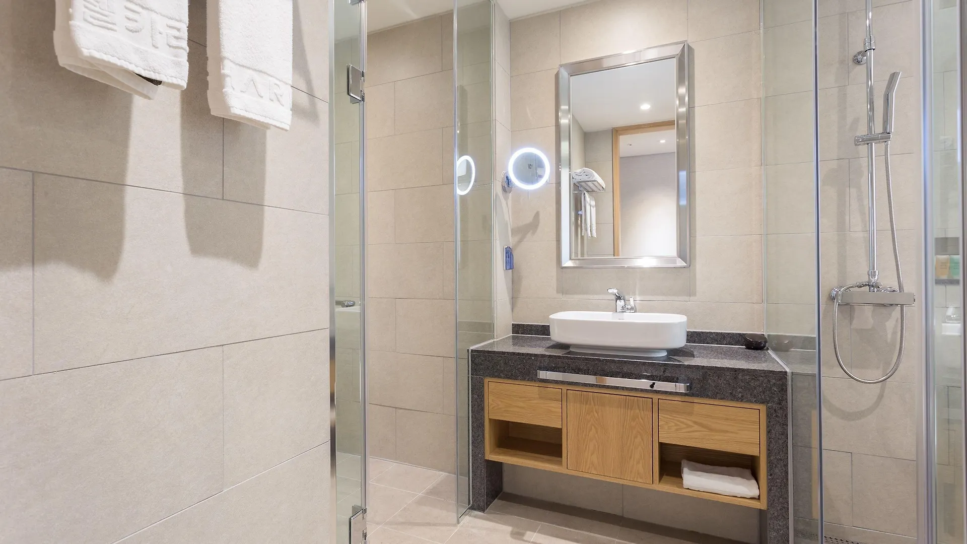 ***  Charis Hotel Incheon South Korea