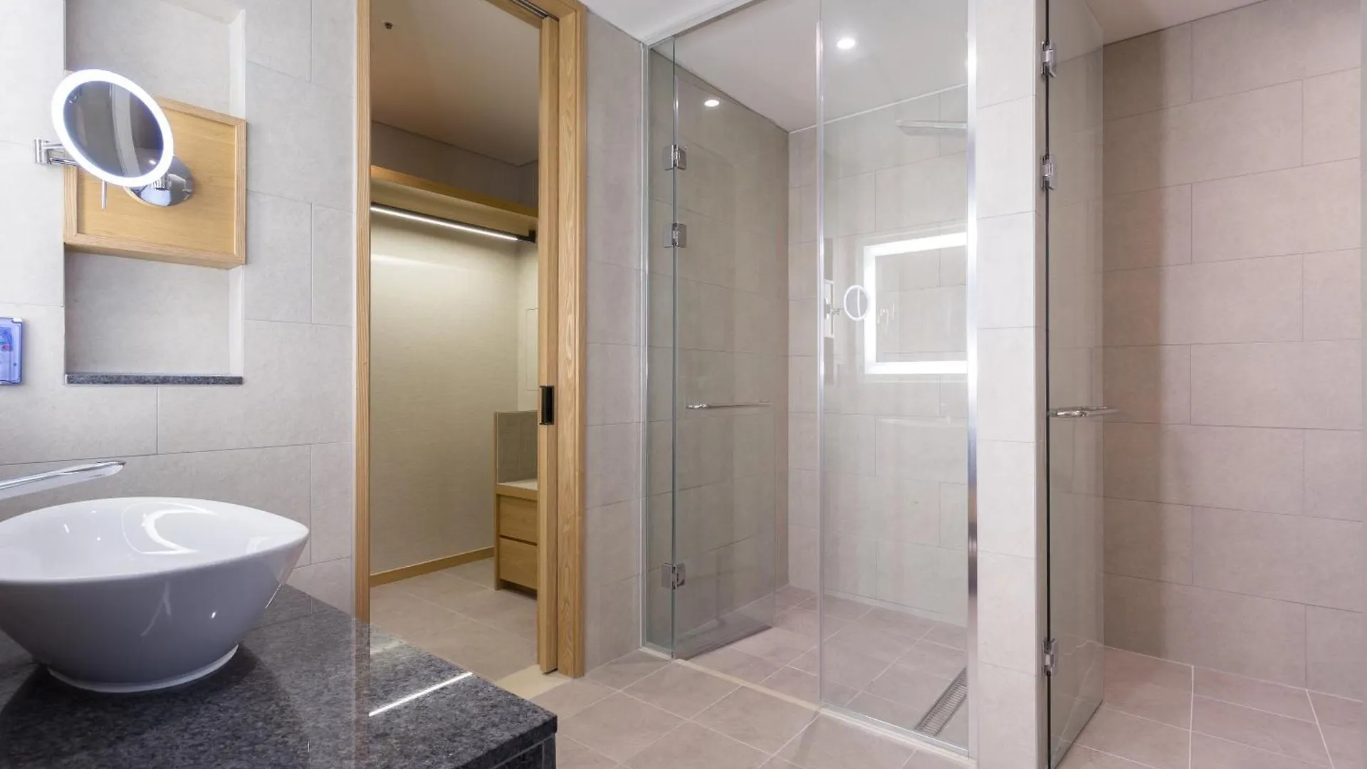 Charis Hotel Incheon 3*,  Korsel