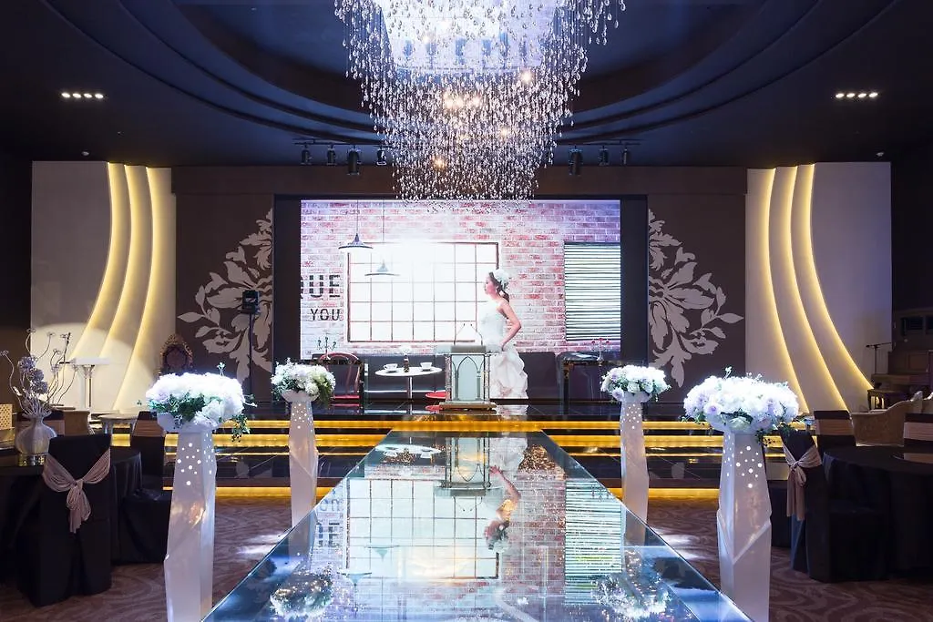 Charis Hotel Incheon 3*,