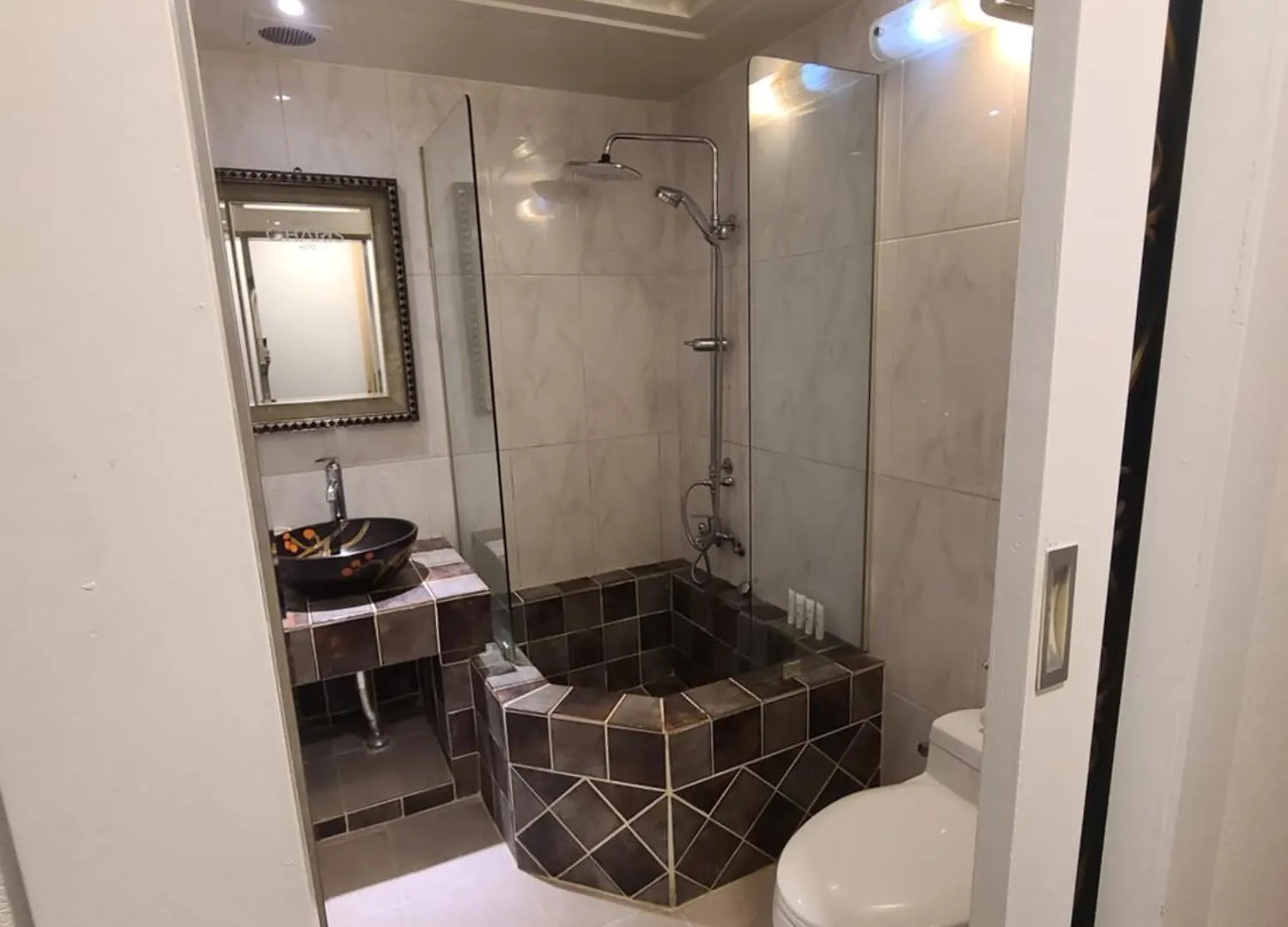 Charis Hotel Incheon