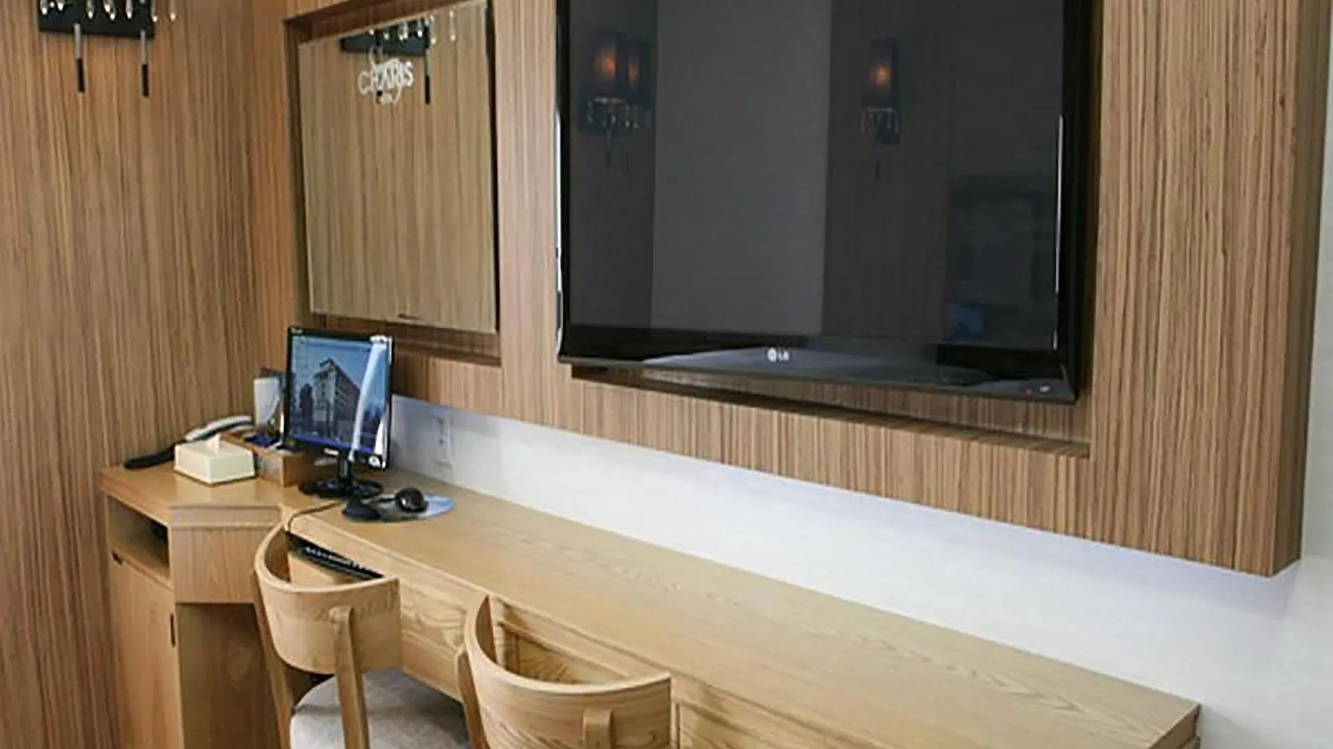 Charis Hotel Incheon 3*,
