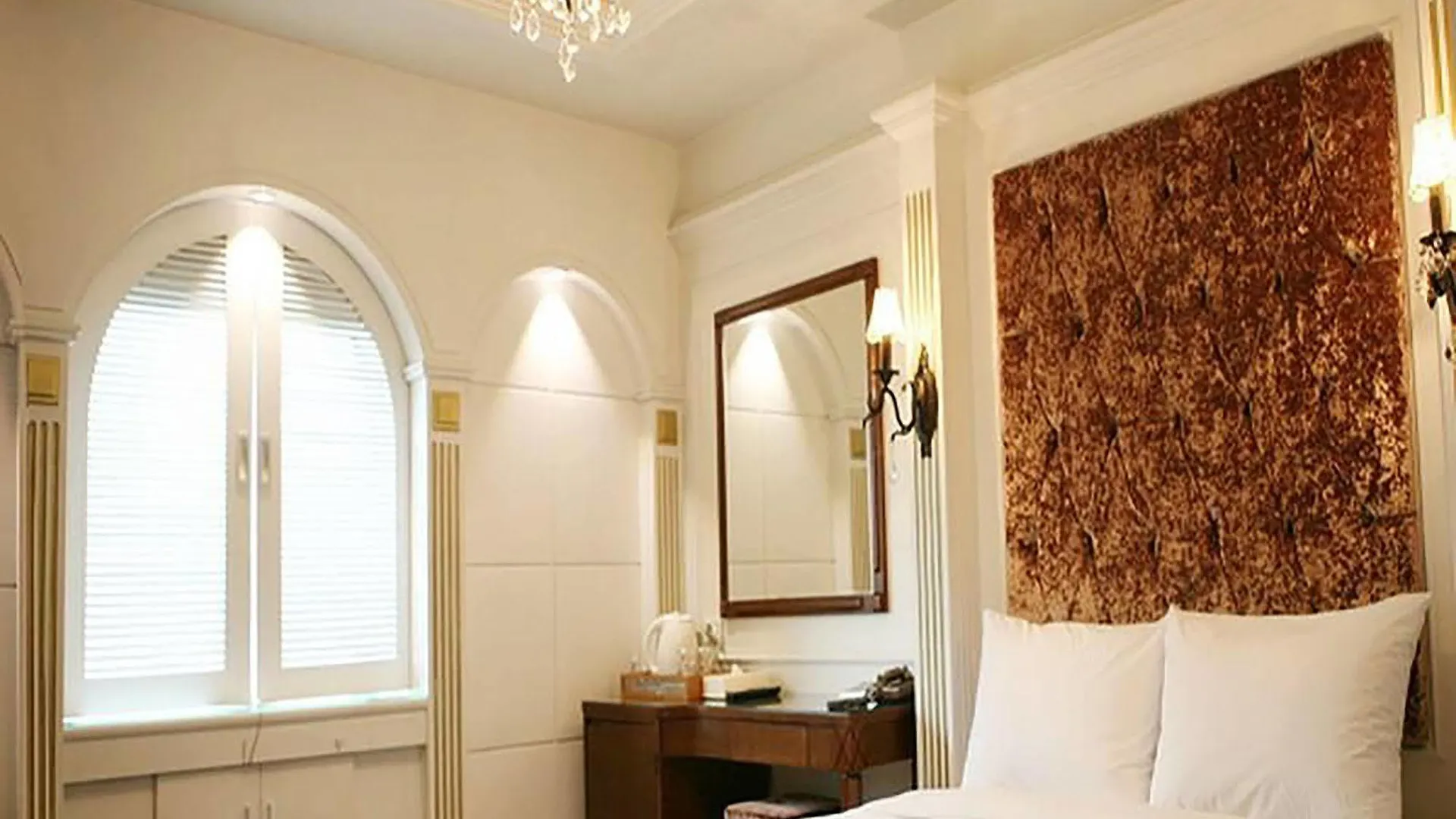 Charis Hotel Incheon